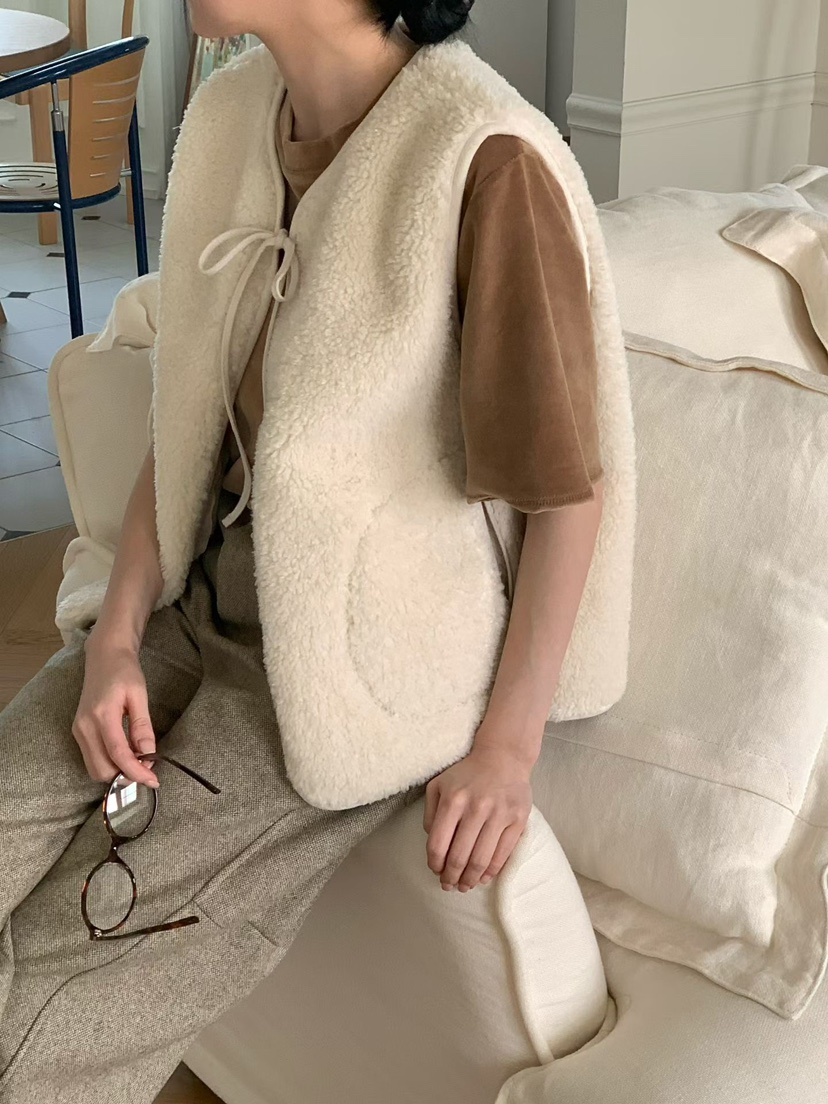 BINUS東大門㊣直郵女士新品休閑時尚推薦熱賣馬甲不含內搭羊毛BINUS馬甲