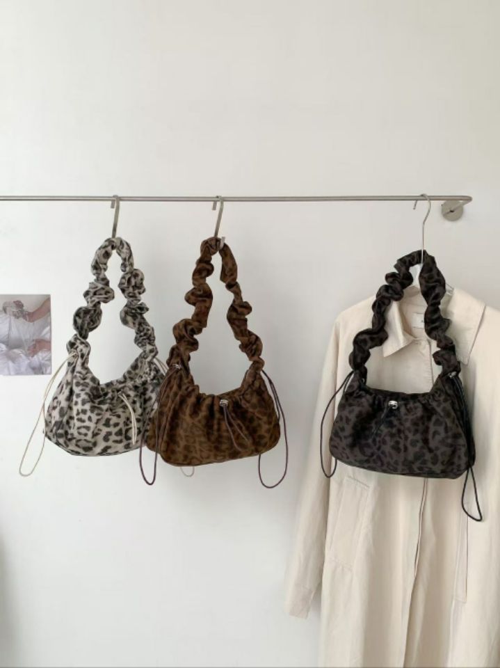 TROUVAILLE韓國直郵㊣女士新款25秋冬推薦時尚手拿包腋下包TROUVAILLE手拿包/腋下包