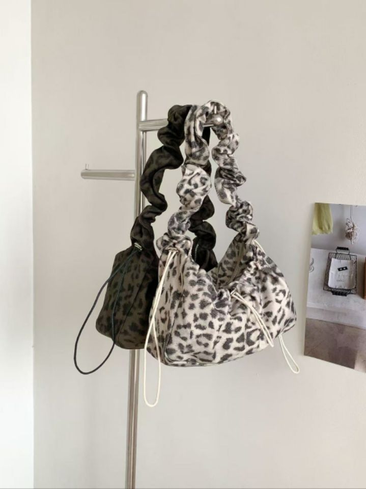 TROUVAILLE韓國直郵㊣女士新款25秋冬推薦時尚手拿包腋下包TROUVAILLE手拿包/腋下包