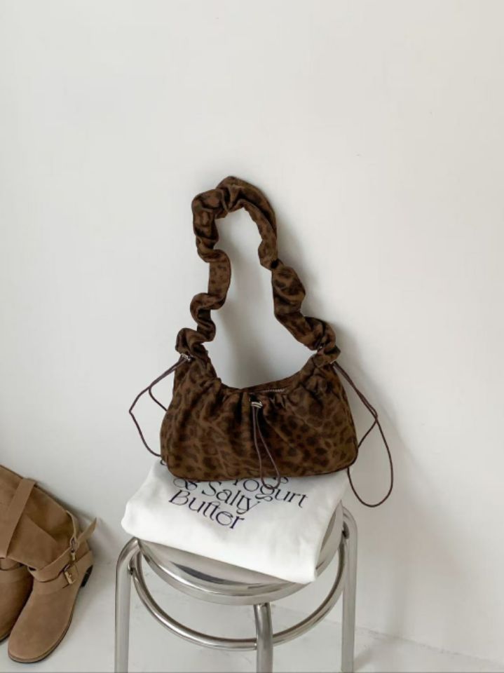 TROUVAILLE韓國直郵㊣女士新款25秋冬推薦時尚手拿包腋下包TROUVAILLE手拿包/腋下包圖色1