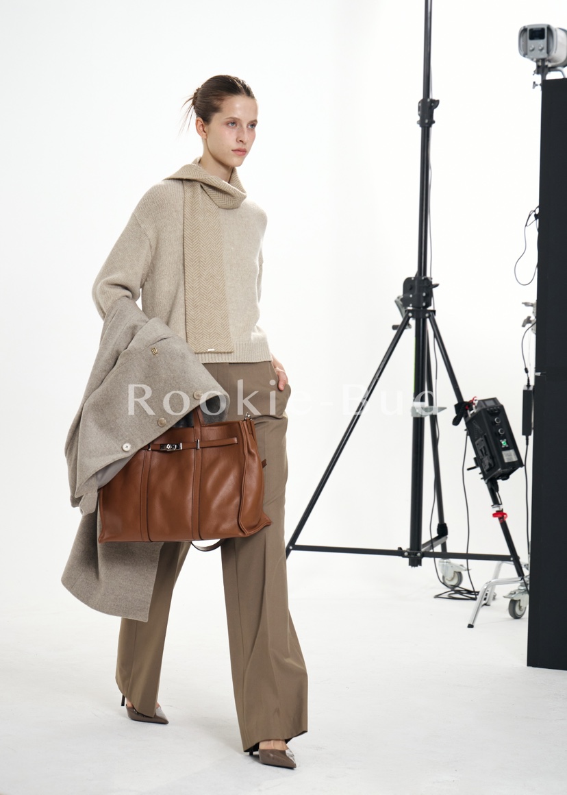 ROOKIE BUD東大門㊣實拍女士新品熱賣真品人氣圍巾披肩人字紋ROOKIE BUD-L圍巾/披肩