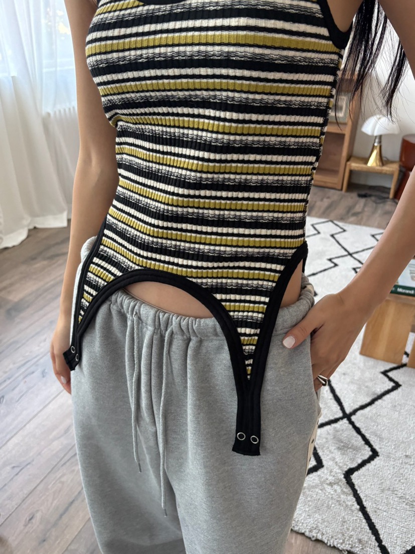 SUNDER MARKET韓國代購㊣女士新品真品時尚熱賣25秋冬吊帶背心SUNDER MARKET吊帶/背心