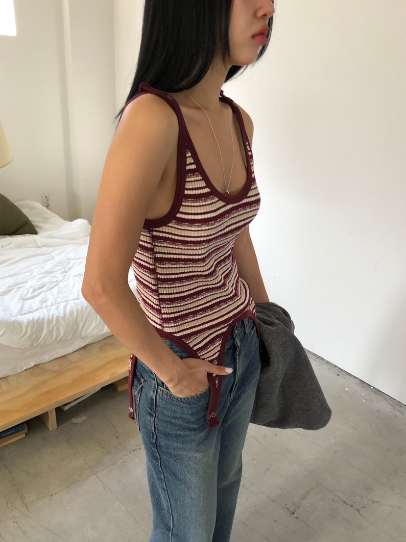 SUNDER MARKET韓國代購㊣女士新品真品時尚熱賣25秋冬吊帶背心SUNDER MARKET吊帶/背心