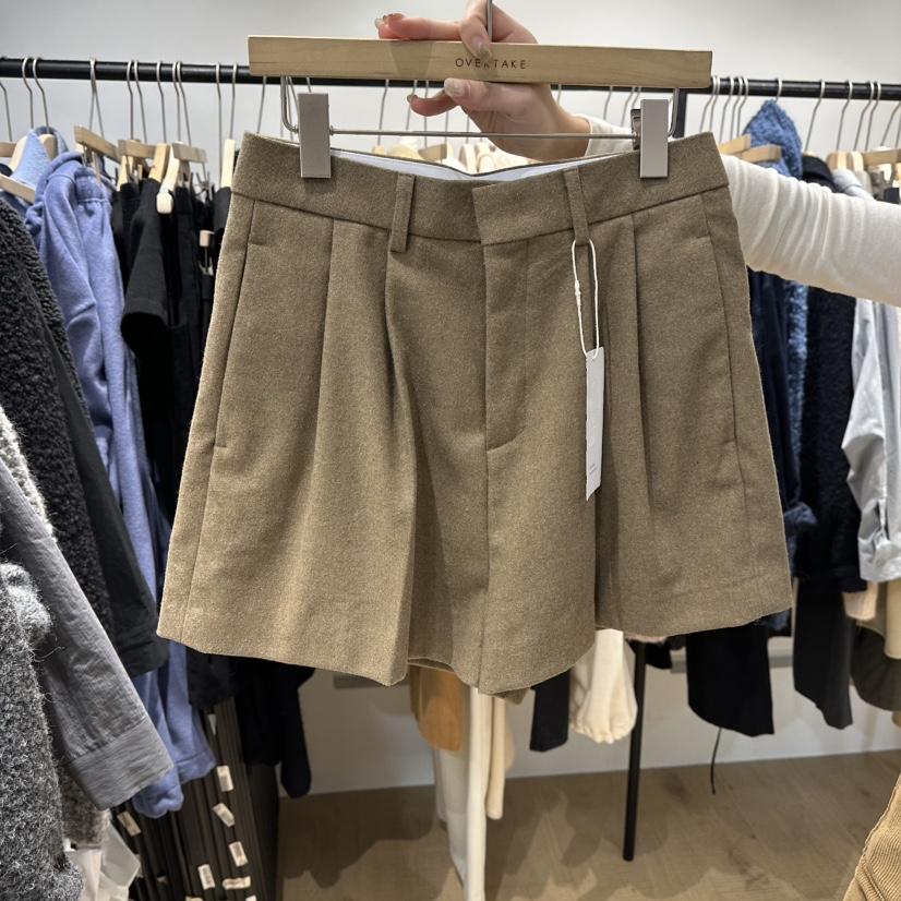 OVERTAKE韓國代購㊣女裝新品時尚人氣推薦休閑職業真品短褲OVERTAKE短褲圖色1