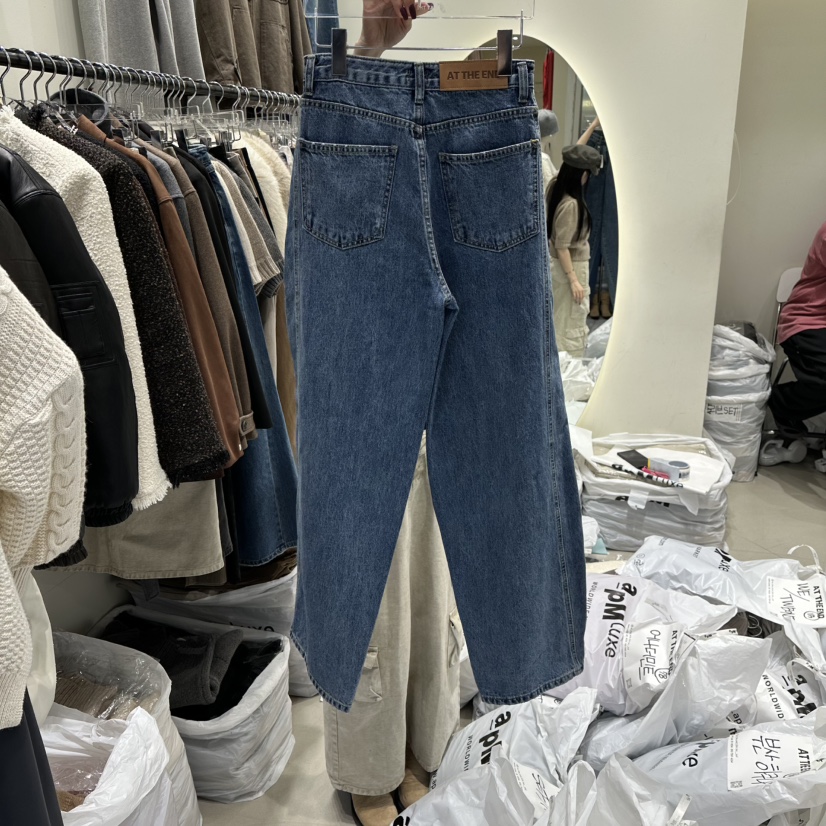 AT THE END韓國代購㊣女裝新款職業人氣25秋冬真品牛仔褲AT THE END牛仔褲