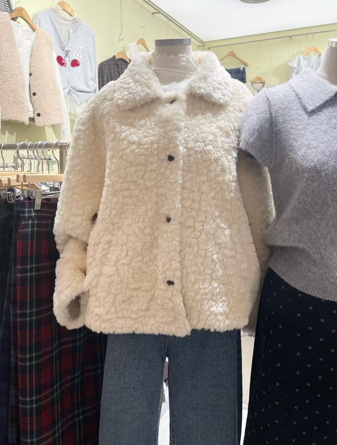 CAROL韓國代購㊣女裝新款休閑真品推薦熱賣25秋冬時尚短款大衣CAROL短款大衣