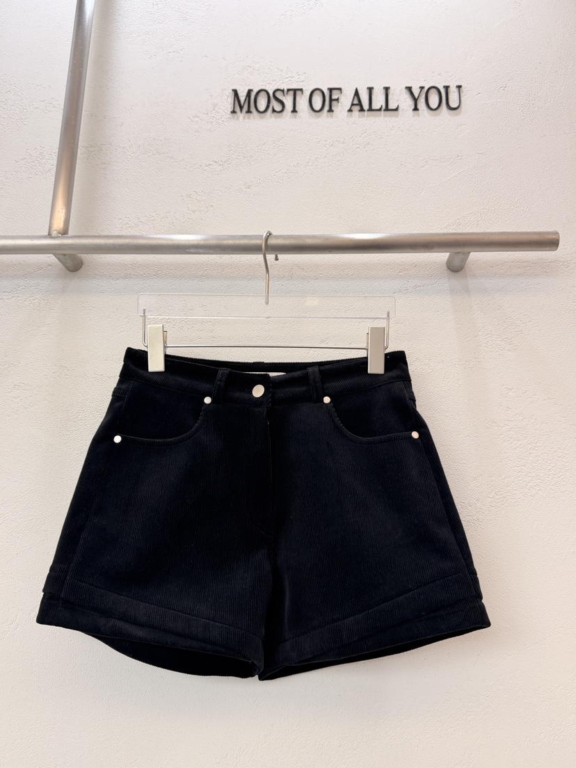 MOST OF ALL U韓國代購㊣女裝新款休閑人氣職業真品短褲MOST OF ALL U短褲圖色1