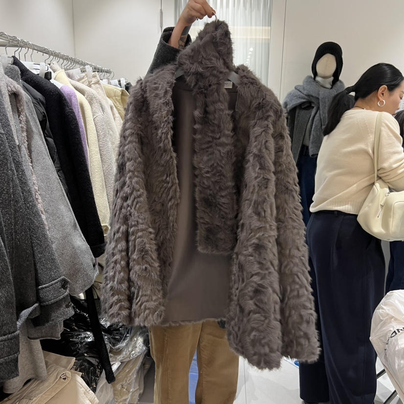 MONDAY TO SUNDAY韓國代購㊣女裝新款休閑短款大衣含圍巾MONDAY TO SUNDAY短款大衣圖色1