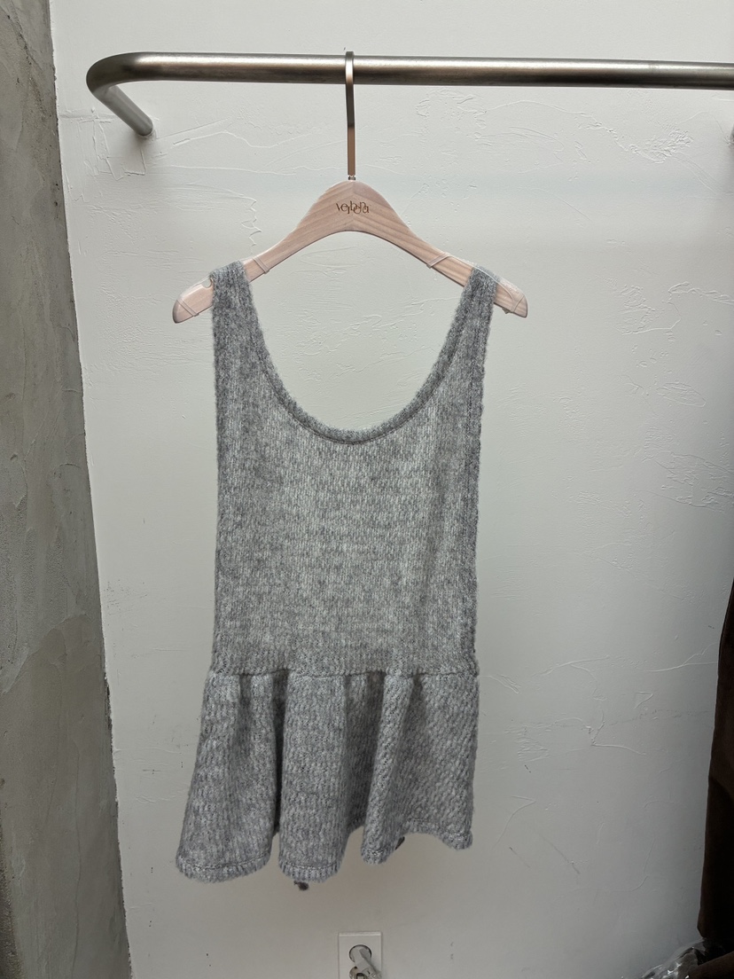 Verbena韓國代購㊣女裝新款25秋冬休閑時尚吊帶背心不含內搭Verbena吊帶/背心圖色1