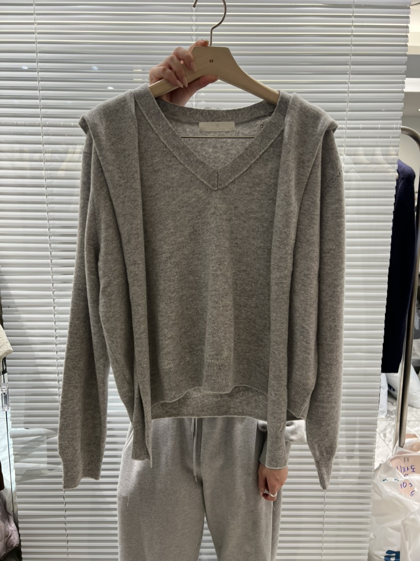 FF東大門㊣實拍女裝新品熱賣人氣真品休閑25秋冬針織衫V領披肩FF/SUNDAY針織衫圖色3