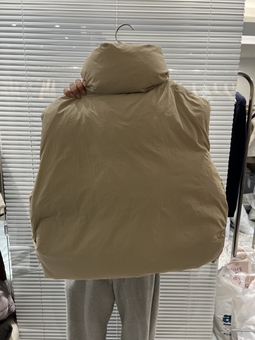 FF東大門㊣直郵女裝新品人氣休閑職業推薦25秋冬熱賣馬甲高領FF/SUNDAY馬甲