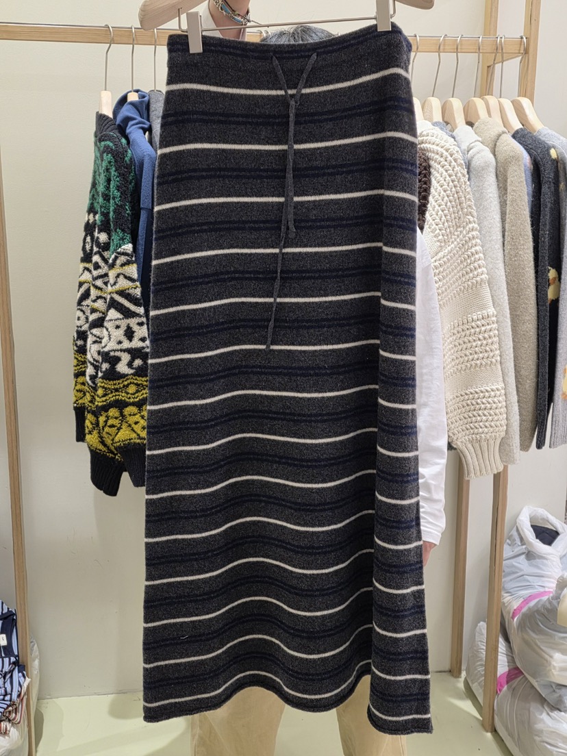 EUM東大門㊣實拍女士新品熱賣真品時尚職業推薦休閑人氣長裙EUM長裙圖色1