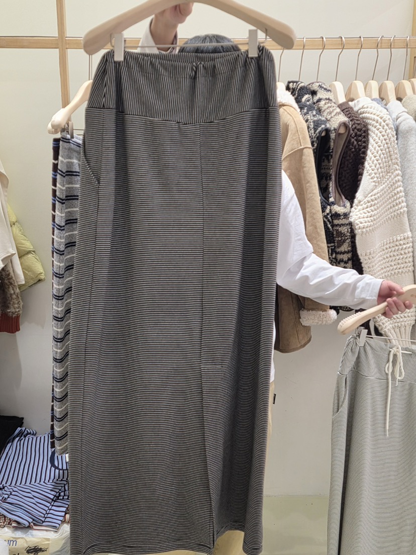 EUM韓國代購㊣女裝新品熱賣25秋冬休閑推薦人氣時尚真品長裙EUM長裙