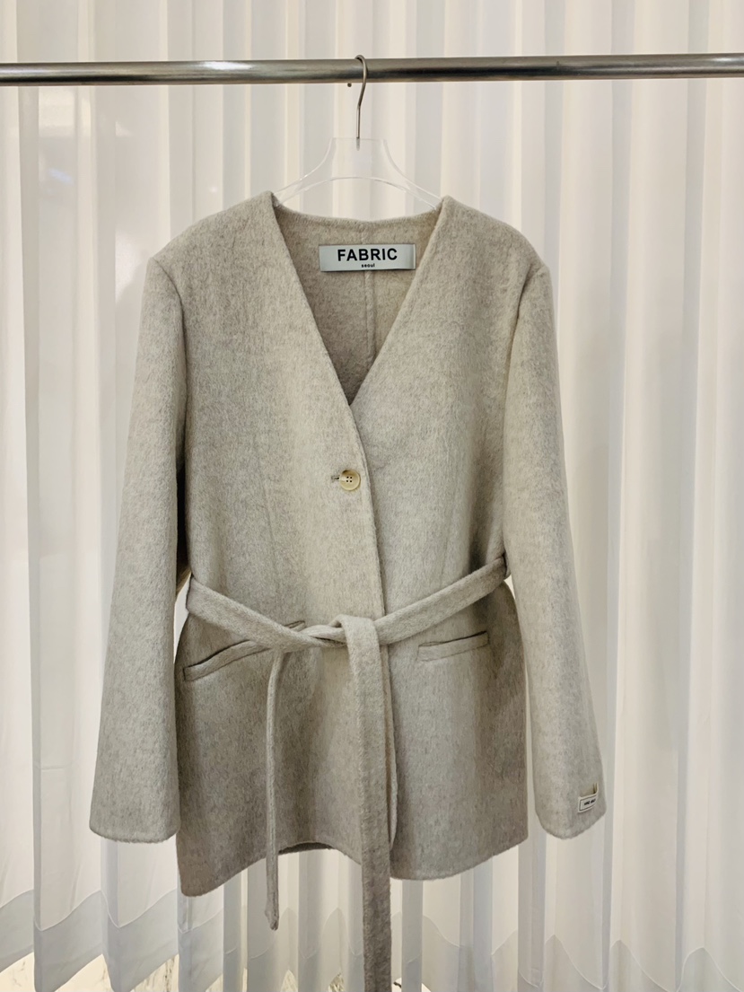 FABRIC韓國代購㊣女裝新品25秋冬熱賣職業推薦短款大衣含腰帶FABRIC短款大衣圖色1