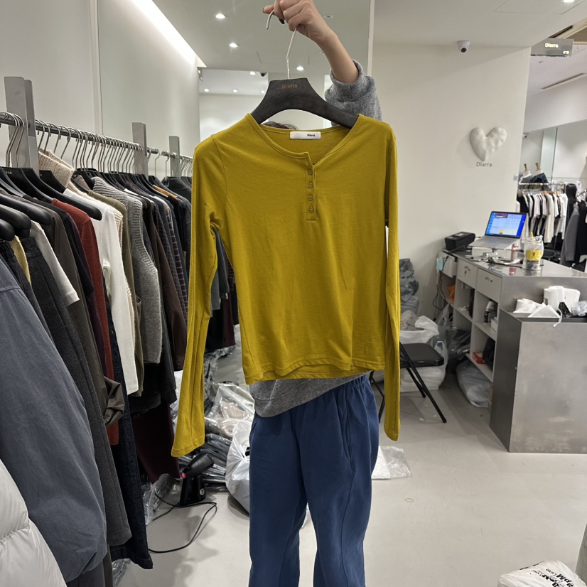 DIARRA東大門㊣代購女裝新款25秋冬熱賣推薦時尚長袖T恤紐扣DIARRA長袖T恤圖色2