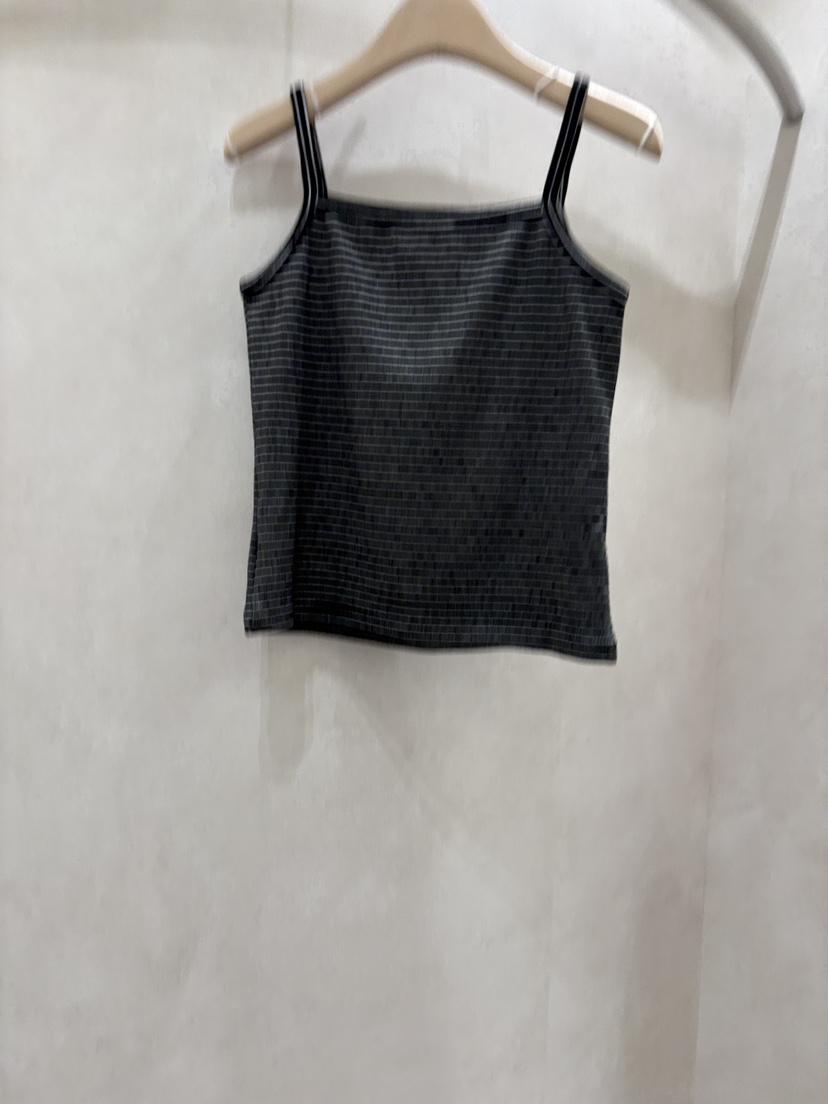 WHO IS SHE東大門㊣直郵女士新品時尚真品休閑熱賣套裝套裝WHO IS SHE套裝