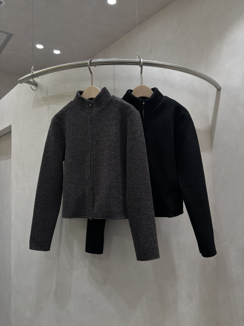 WHO IS SHE韓國直郵㊣女裝新品熱賣推薦職業真品針織衫拉鏈WHO IS SHE針織衫