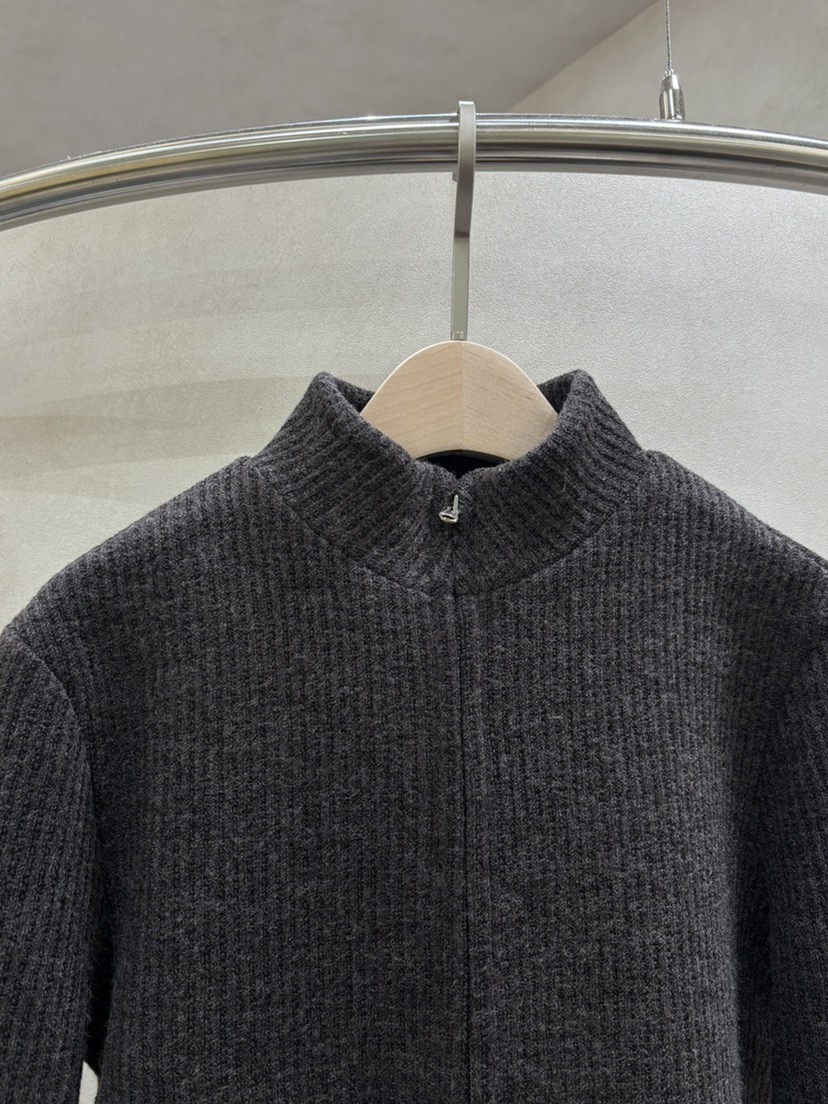 WHO IS SHE韓國直郵㊣女裝新品熱賣推薦職業真品針織衫拉鏈WHO IS SHE針織衫