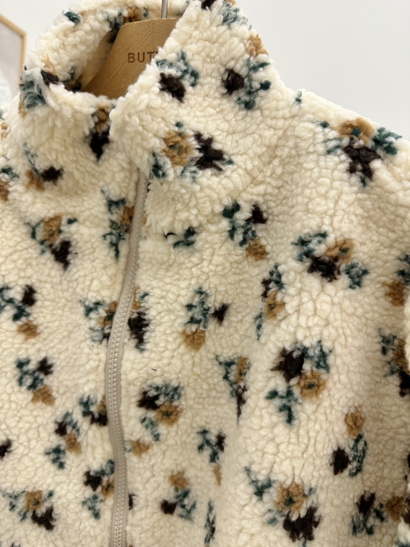 BUT韓國直郵㊣女士新品推薦人氣25秋冬熱賣時尚夾克花朵絎縫button夾克