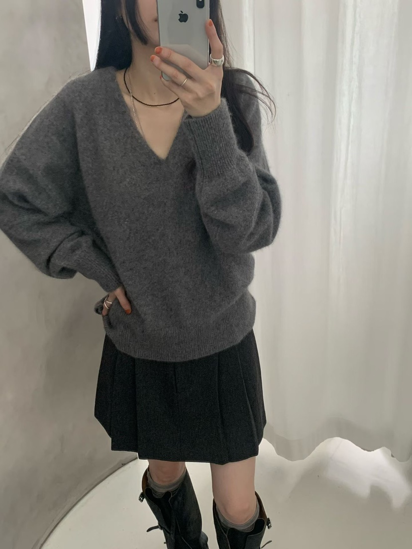 TAF東大門㊣直郵女裝新款真品推薦熱賣職業休閑針織衫V領浣熊TAF針織衫