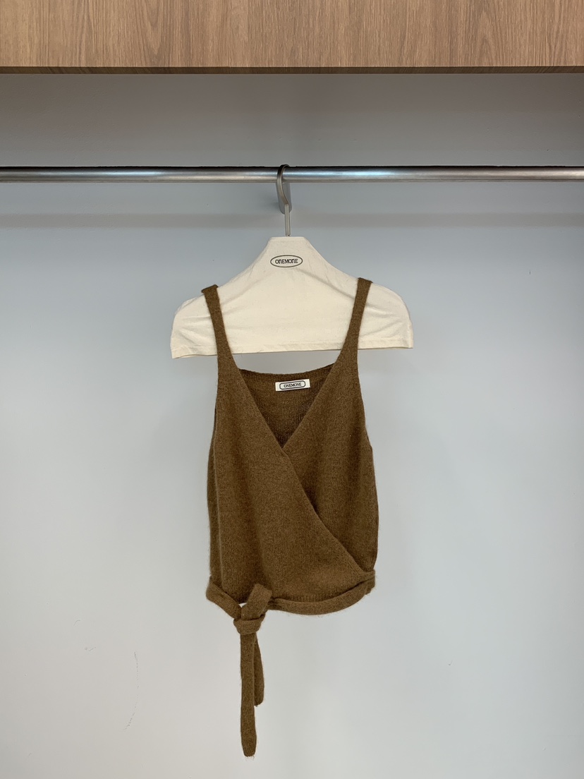 ONE MONE韓國代購㊣女裝新款熱賣職業25秋冬休閑人氣吊帶背心ONE MONE吊帶/背心圖色2