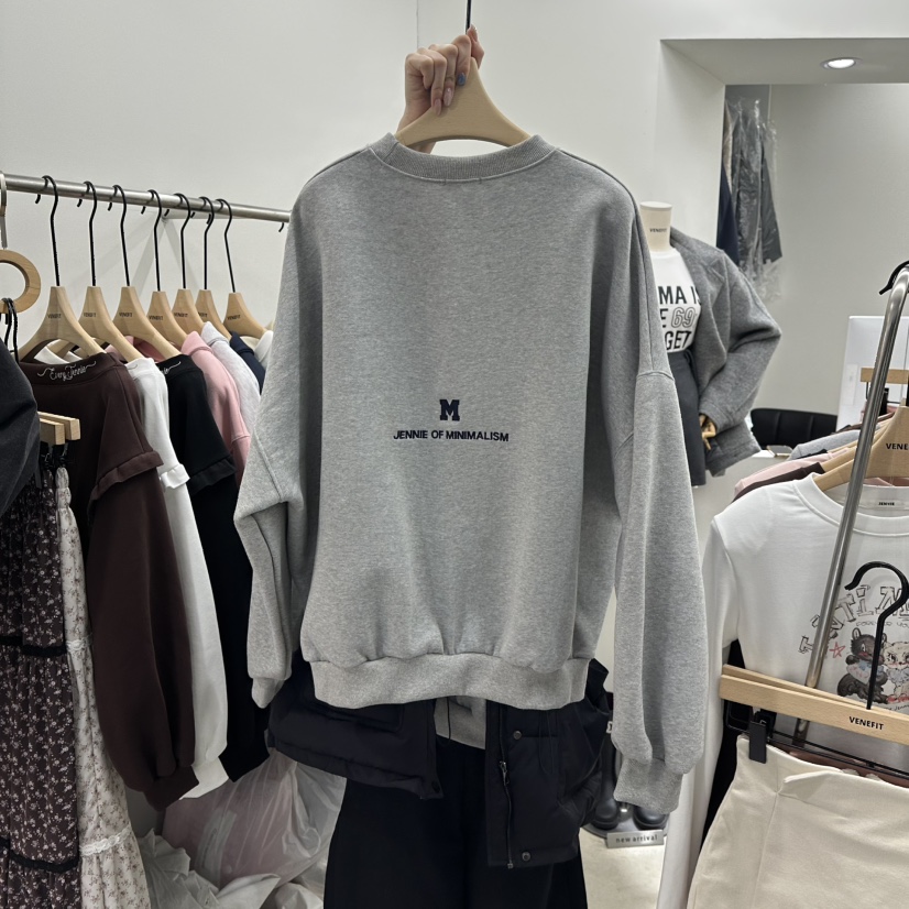 VENEFIT東大門㊣代購女裝新品人氣時尚真品職業衛衣加絨刺繡VENEFIT/JENNIE衛衣