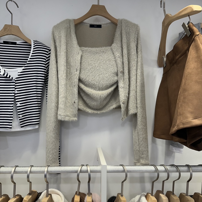 Q C東大門㊣代購女裝新款推薦人氣25秋冬熱賣套裝安哥拉套裝Republlc of qc套裝圖色3