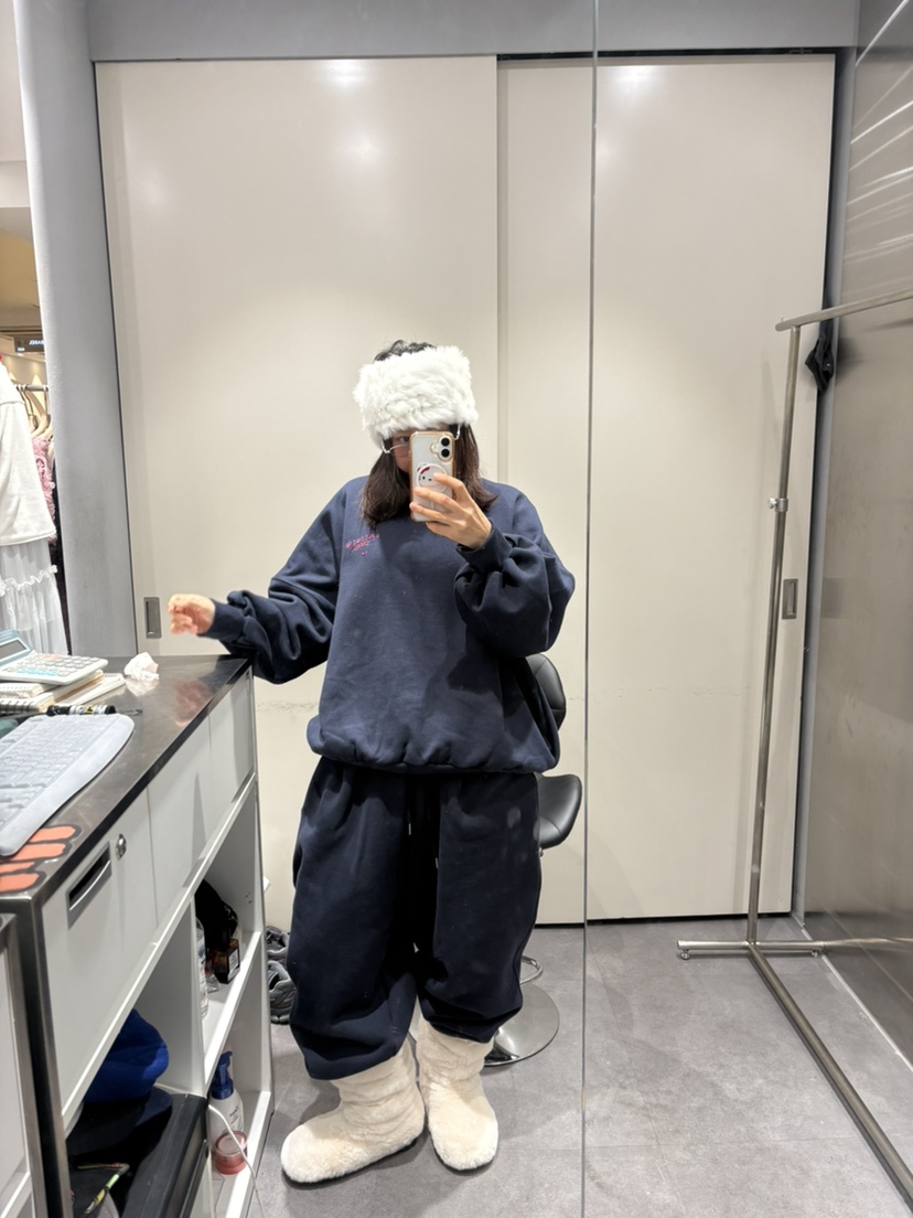 PLATFORM-L東大門㊣實拍女裝新品時尚推薦25秋冬衛衣手工刺繡PLATFORM衛衣