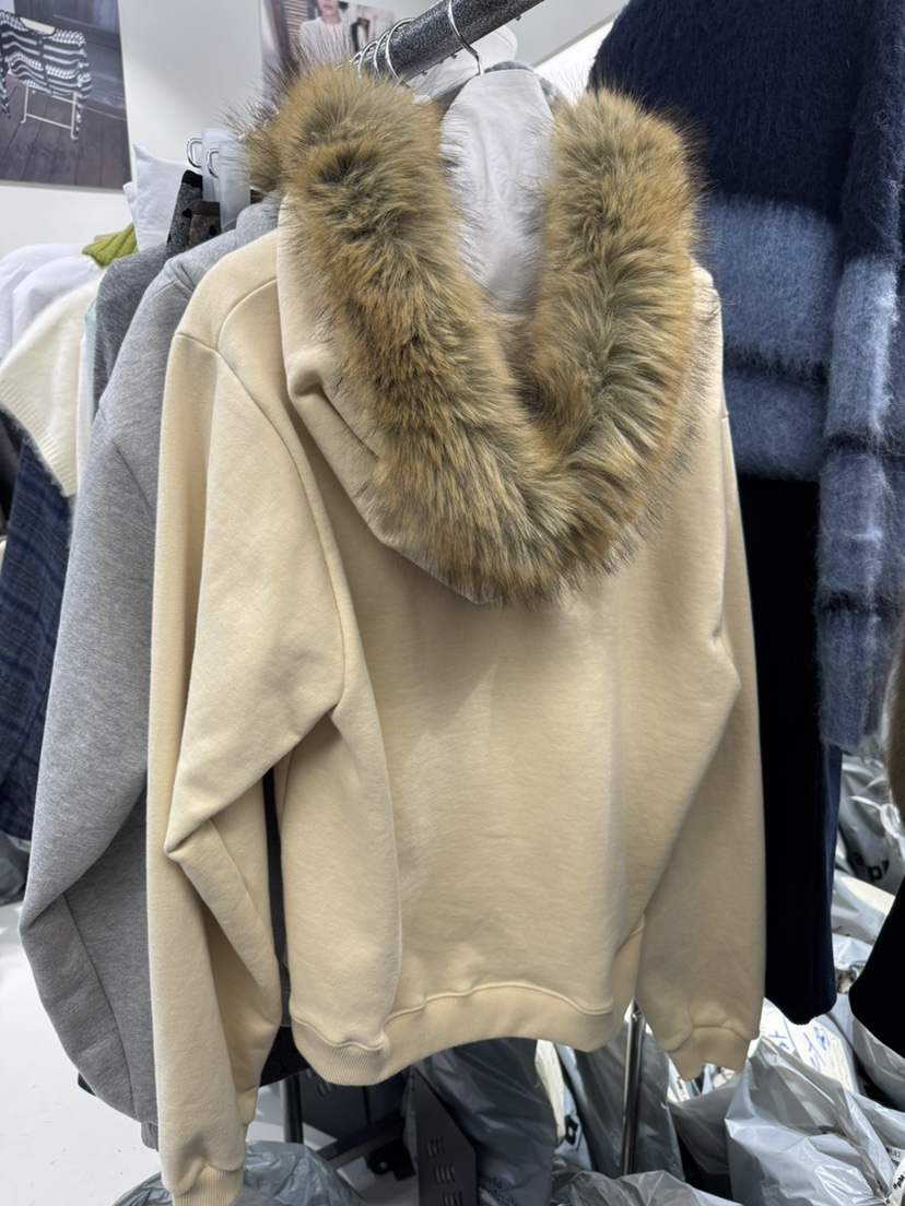 OLI SEOUL韓國代購㊣女裝新品時尚熱賣真品夾克連帽衫浣熊OLI SEOUL夾克