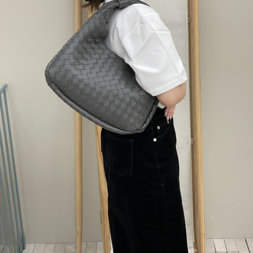 J PLACE韓國代購㊣女裝新款人氣25秋冬熱賣休閑手拿包腋下包J PLACE手拿包/腋下包