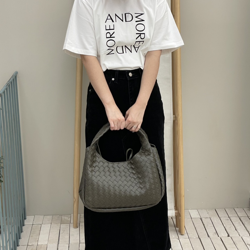 J PLACE韓國代購㊣女裝新款人氣25秋冬熱賣休閑手拿包腋下包J PLACE手拿包/腋下包