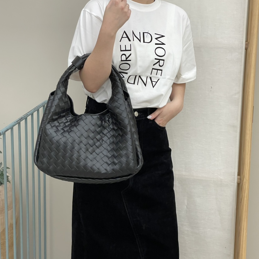 J PLACE韓國代購㊣女裝新款人氣25秋冬熱賣休閑手拿包腋下包J PLACE手拿包/腋下包