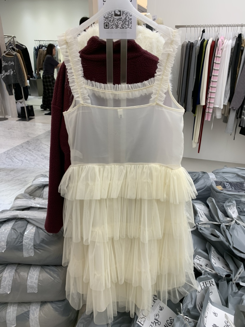 ESCHER東大門㊣實拍女士新款熱賣推薦人氣25秋冬連衣裙不含內搭ESCHER連衣裙