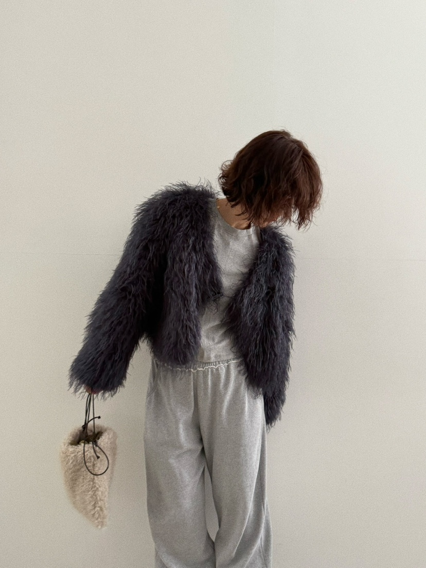 OLI SEOUL東大門㊣實拍女士新款25秋冬時尚熱賣人氣短款大衣OLI SEOUL短款大衣