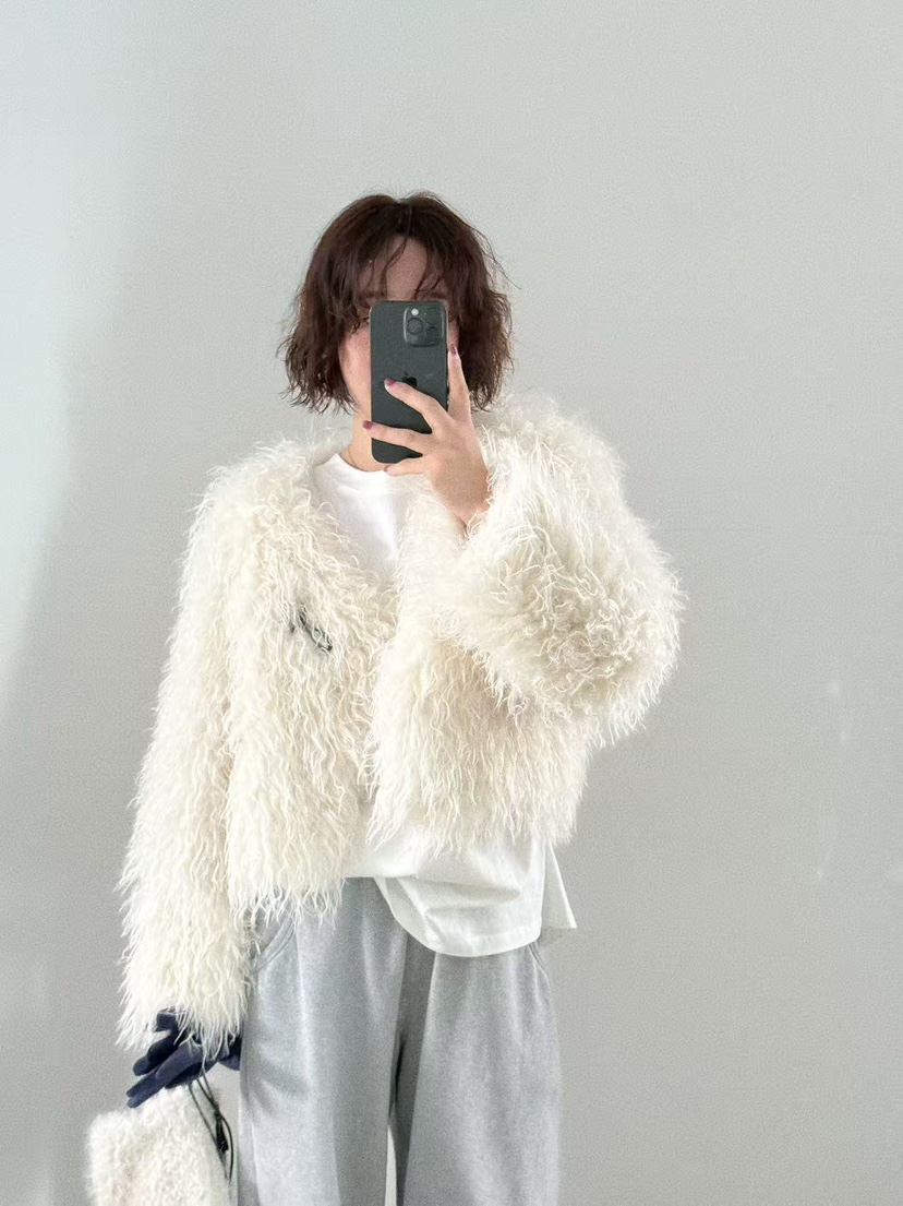 OLI SEOUL東大門㊣實拍女士新款25秋冬時尚熱賣人氣短款大衣OLI SEOUL短款大衣