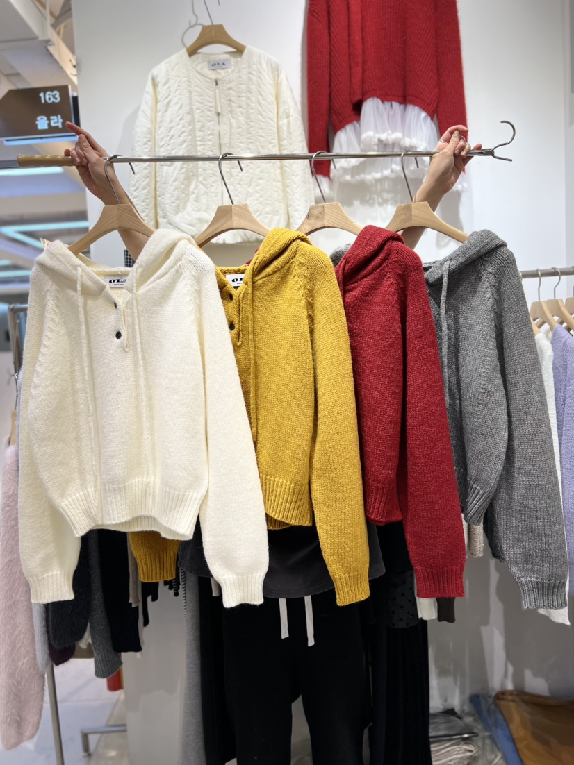 OLA韓國直郵㊣女裝新品熱賣休閑25秋冬職業針織衫連帽衫紐扣mellor/OLA針織衫