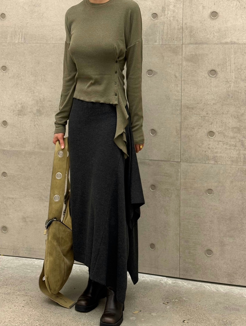 BLACK RIBBON-A韓國直郵㊣女士新款職業長袖T恤安哥拉羊毛紐扣BLACK RIBBON-A長袖T恤