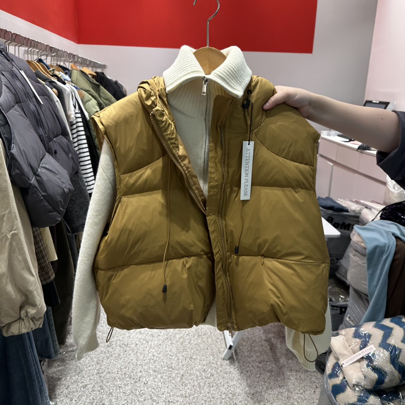 ATPZ東大門㊣代購女裝新品熱賣時尚人氣馬甲不含內搭保暖鴨絨ATTENTION PLEAES馬甲圖色2