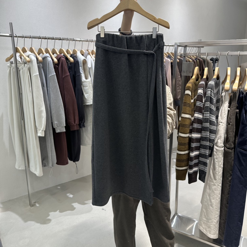 OVU韓國直郵㊣女士新品時尚推薦25秋冬熱賣人氣休閑長裙含腰帶OVU長裙圖色1墨色