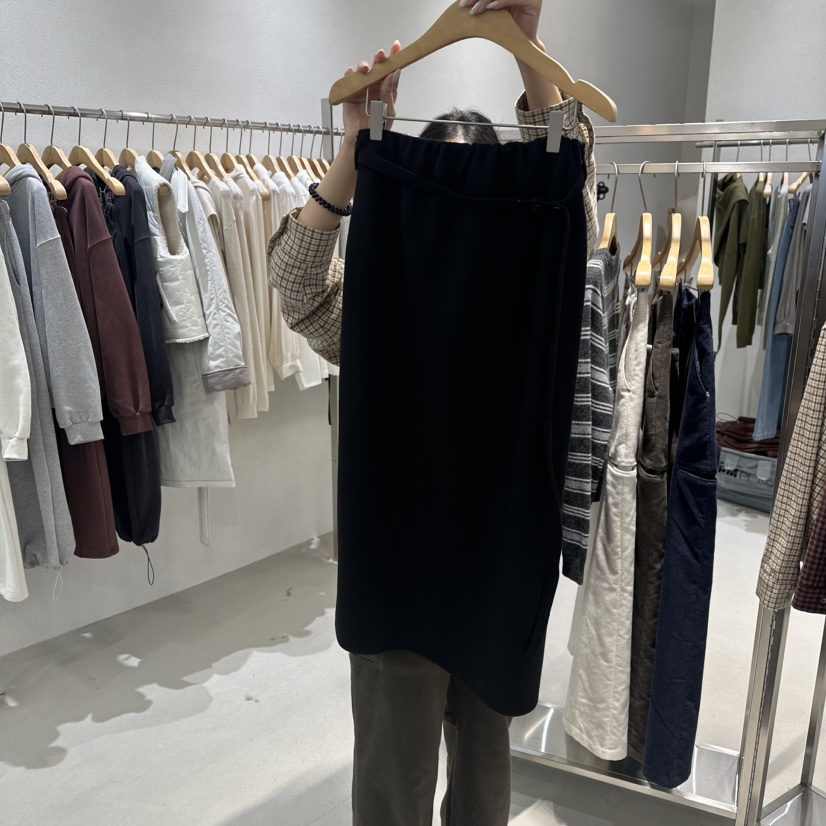 OVU韓國直郵㊣女士新品時尚推薦25秋冬熱賣人氣休閑長裙含腰帶OVU長裙圖色2黑色