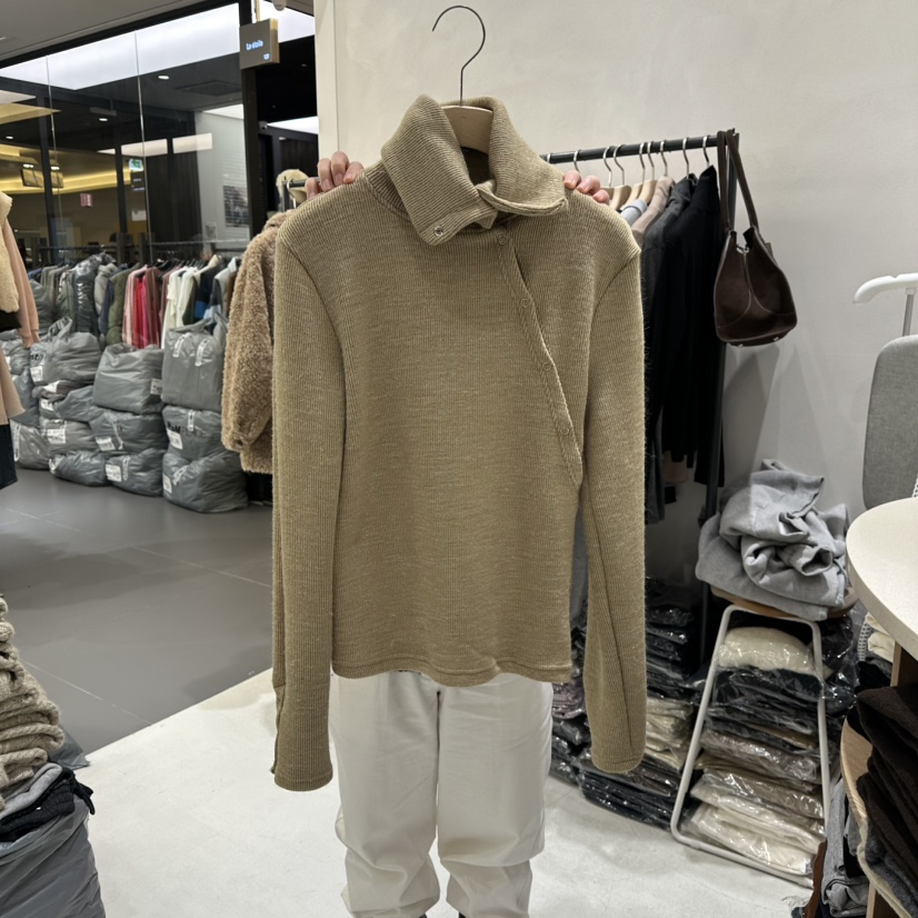 AURA東大門㊣代購女士新品職業推薦25秋冬人氣熱賣針織衫高領Au ra針織衫圖色2