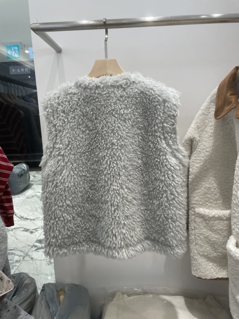 A P-STUDIO東大門㊣直郵女士新品25秋冬時尚休閑馬甲羊毛A P-STUDIO馬甲