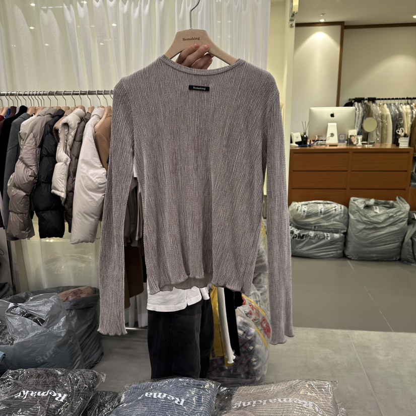 URBANSTORY/REMAKING韓國代購㊣女裝新款人氣推薦長袖T恤絲絨Remaking/URBANSTORY長袖T恤圖色2