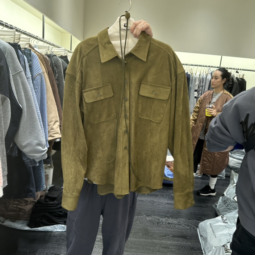 TOMGIRL東大門㊣直郵女裝新品時尚人氣休閑25秋冬襯衫蕾絲衫麂皮TOMGIRL襯衫/蕾絲衫圖色1