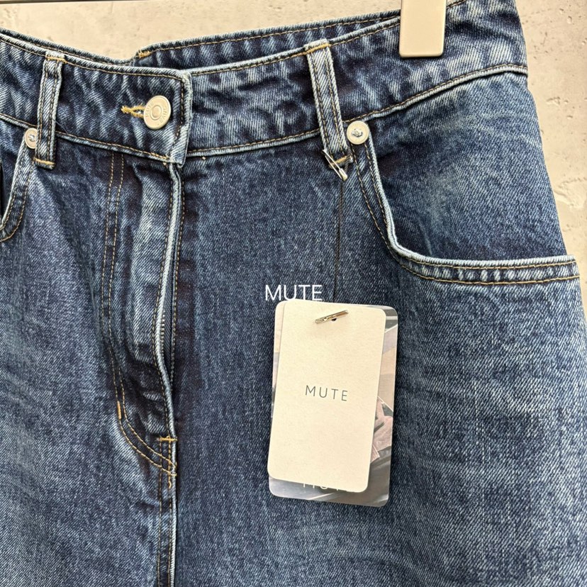 MUTE-P韓國直郵㊣女士新品推薦職業休閑時尚人氣牛仔褲喇叭MUTE牛仔褲