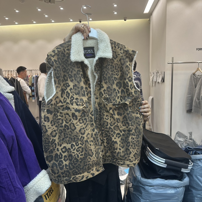 ITZEL東大門㊣實拍女裝新款25秋冬休閑時尚推薦人氣職業馬甲ITZEL馬甲圖色1