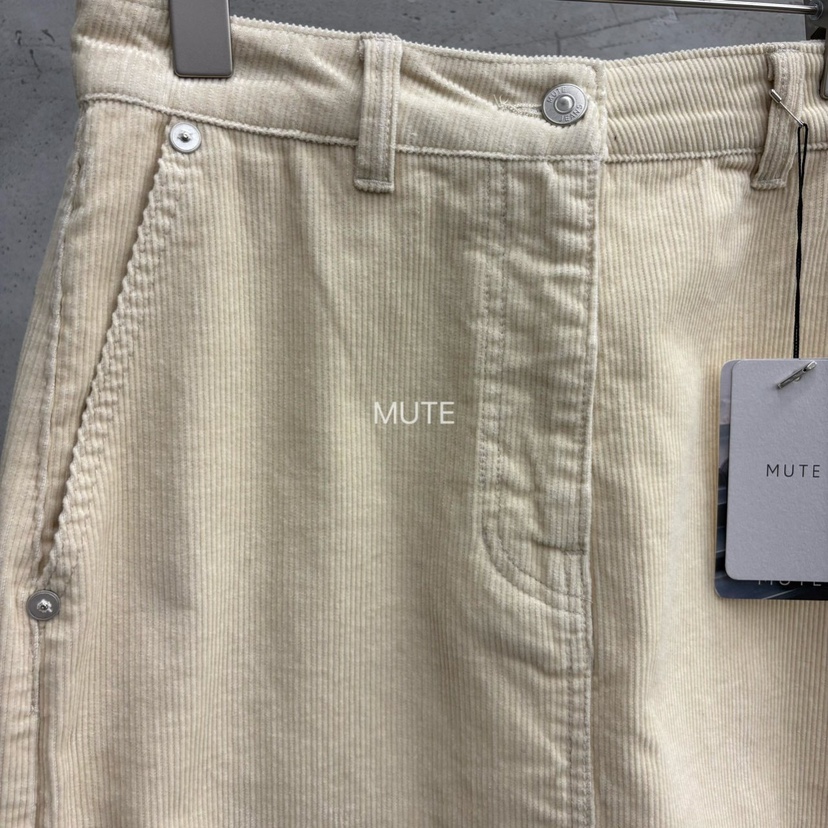 MUTE-P韓國直郵㊣女裝新款時尚職業推薦人氣熱賣25秋冬長裙MUTE長裙