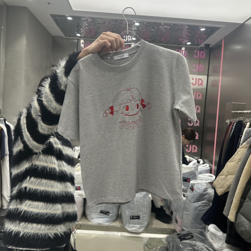 JUDYQUE韓國直郵㊣女士新款時尚休閑推薦熱賣25秋冬人氣T恤JUDYQUET恤圖色2