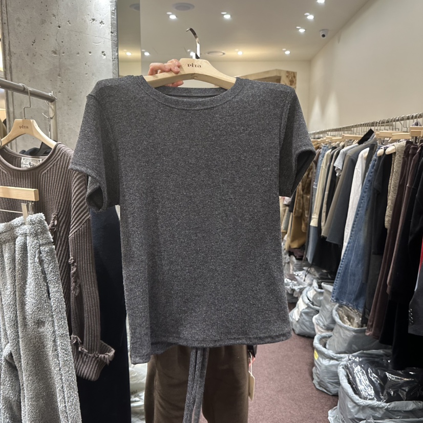 PITA東大門㊣代購女士新款推薦時尚休閑人氣職業25秋冬熱賣T恤THE VERLIN/piTaT恤圖色1