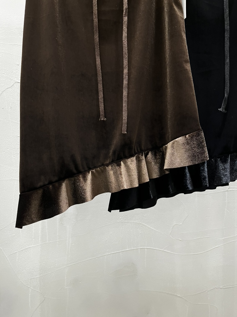 INSSENSE-A韓國直郵㊣女裝新品25秋冬半身裙中短裙天鵝絨荷葉邊INSSENSE-A半身裙/中短裙
